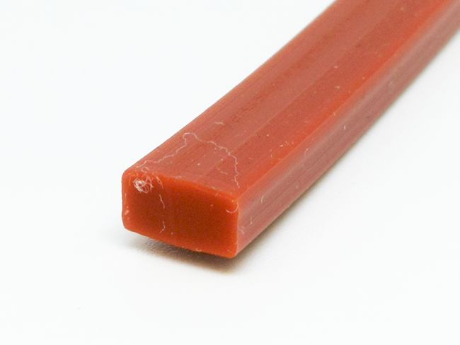 Taśma silikonowa 5x8 mm lity silikon, czerwony, termiczna 023580